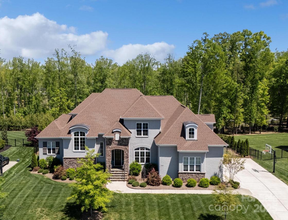 1149 Grand Oak Dr., Waxhaw, NC 28173