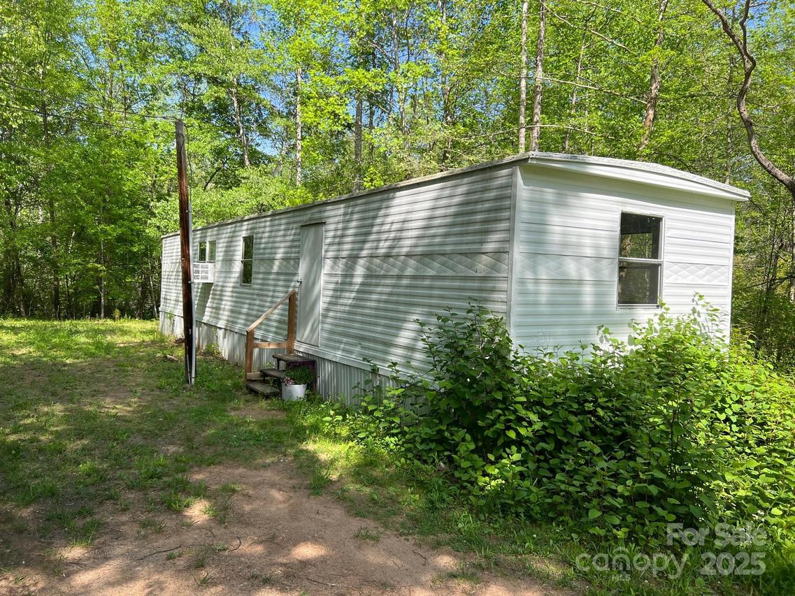 1040 Pea Patch Ln., Morganton, NC 28655