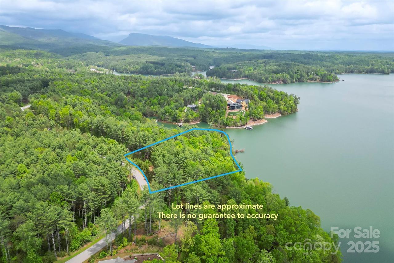 267 Crest View Dr., Nebo, NC 28761