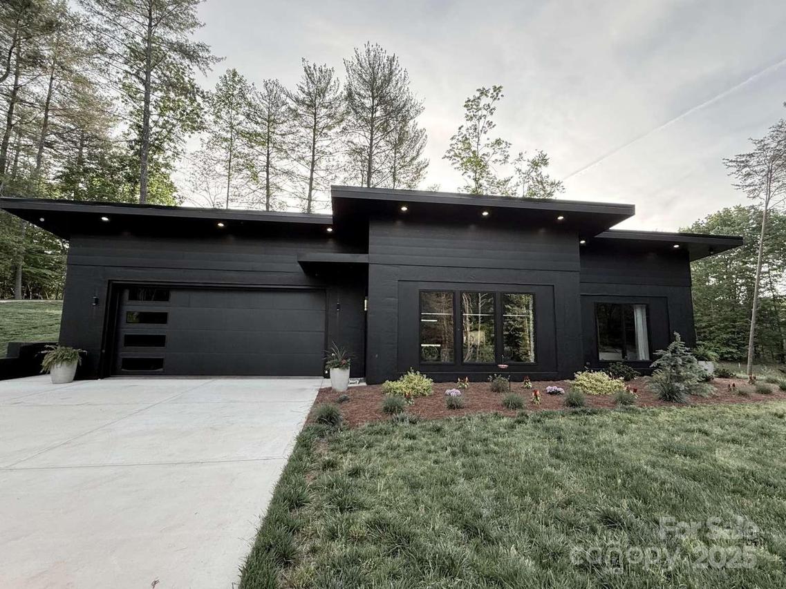 444 Starnes Circle Dr., Taylorsville, NC 28681