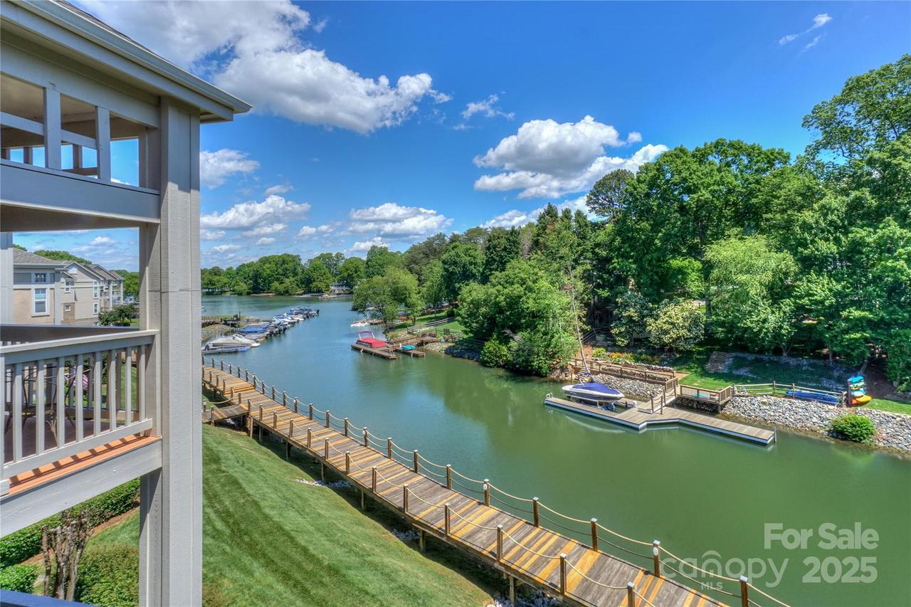 104 Pier 33 Dr. #312, Mooresville, NC 28117