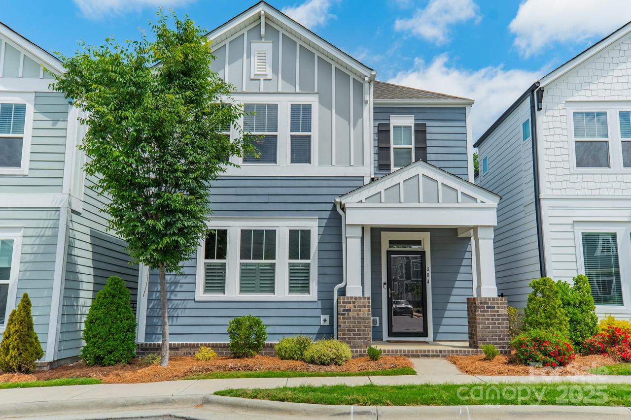 804 Lyndon Station Dr., Pineville, NC 28134