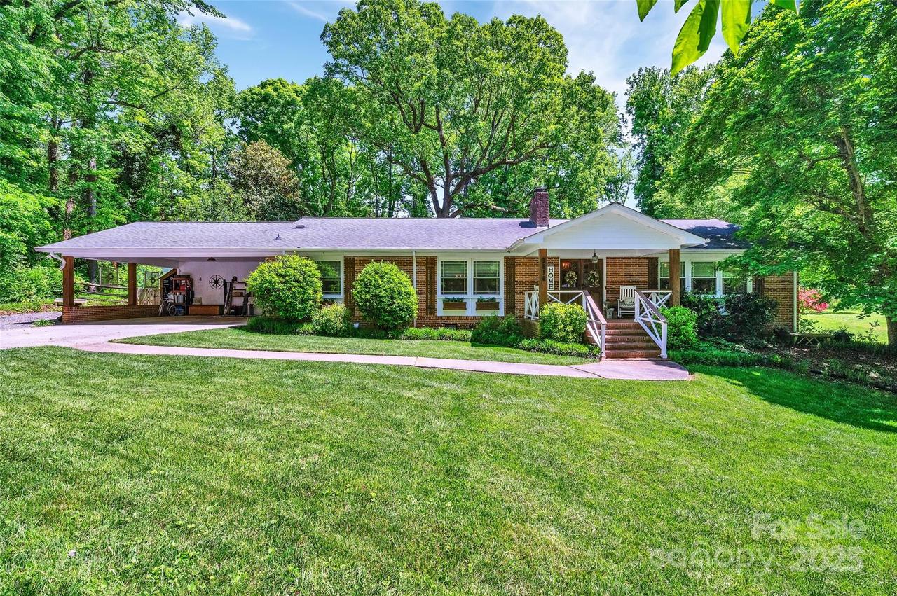 3810 Springway Dr., Gastonia, NC 28056