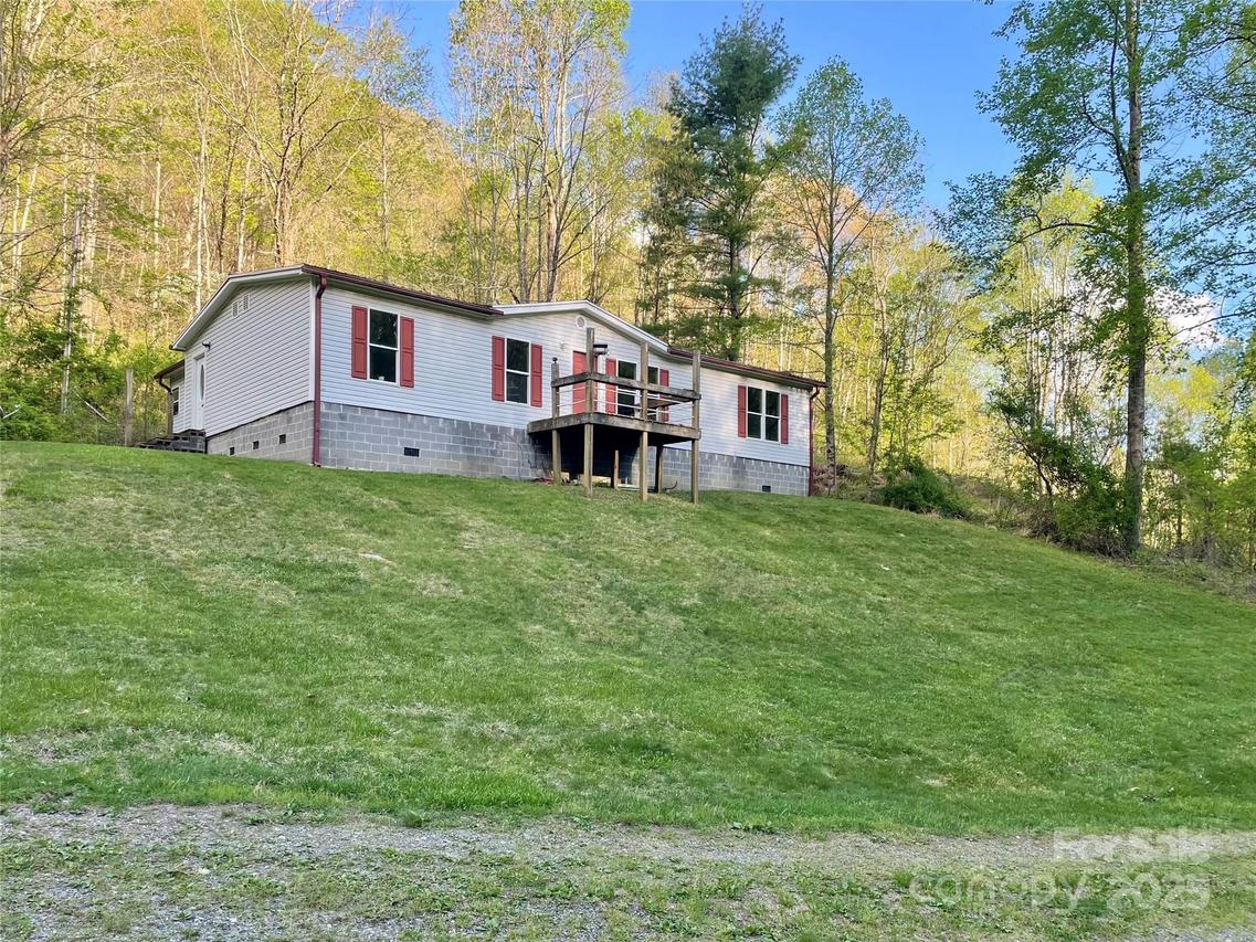 784 Fred Holcombe Rd., Mars Hill, NC 28754