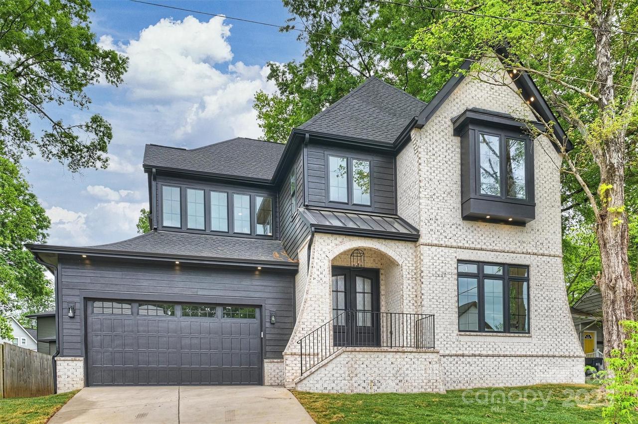 910 Everett Pl., Charlotte, NC 28205