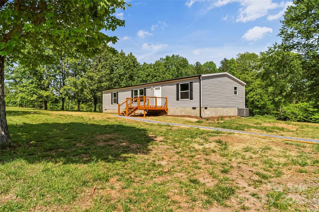 808 Vine Arden Rd., Morganton, NC 28655