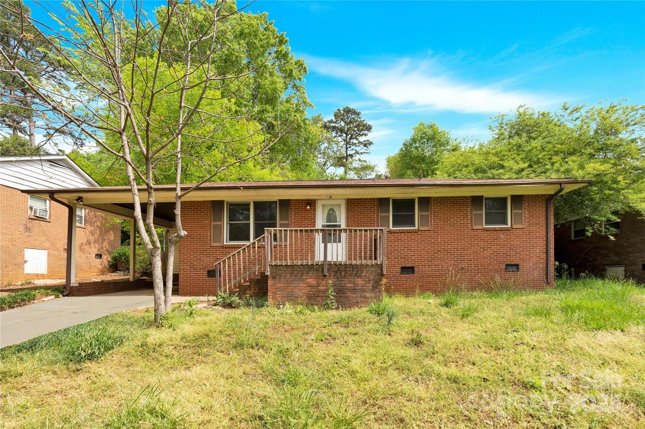 735 Wilbrown Cir., Charlotte, NC 28217