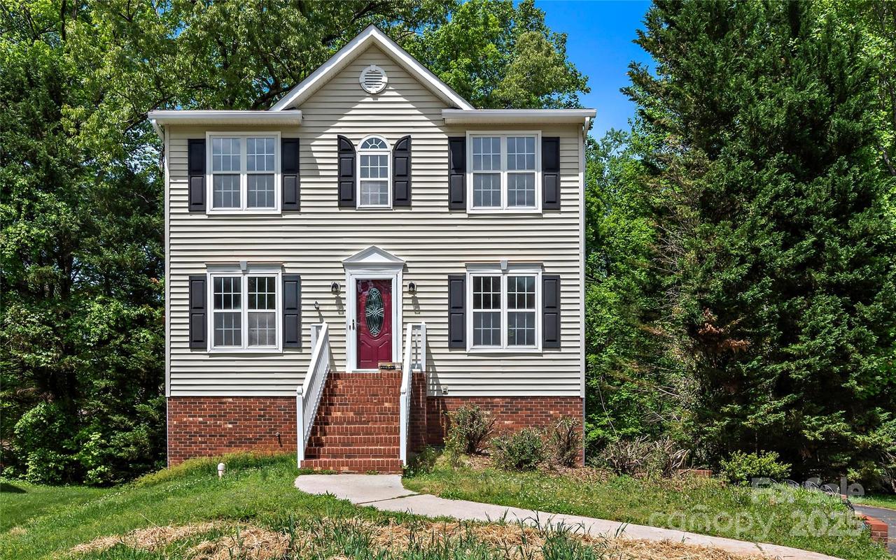 165 Powers Point Ct., Winston Salem, NC 27106