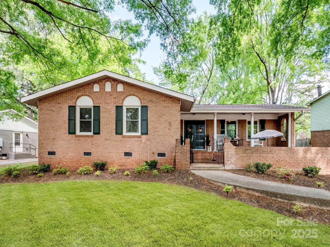 500 Colony Acres Dr., Charlotte, NC 28217