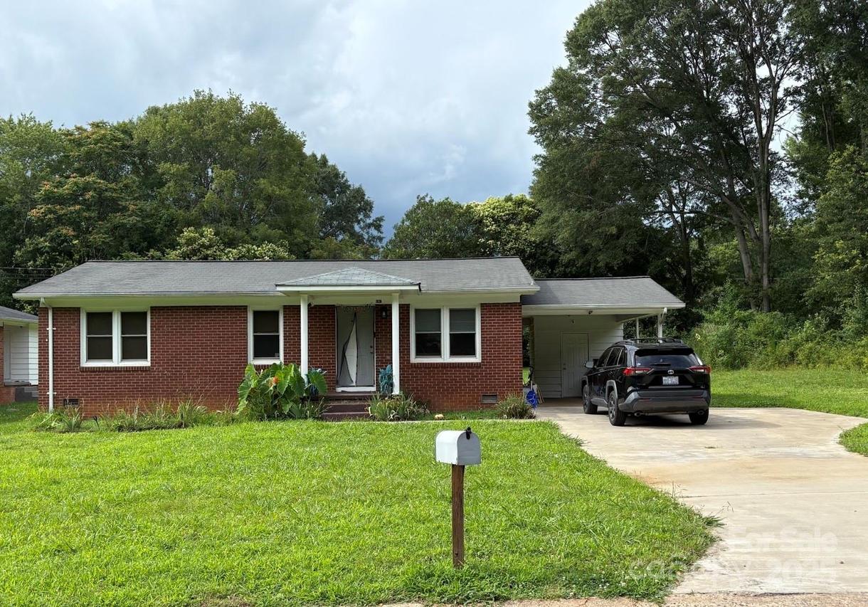 1203 Pamela Dr., Shelby, NC 28150