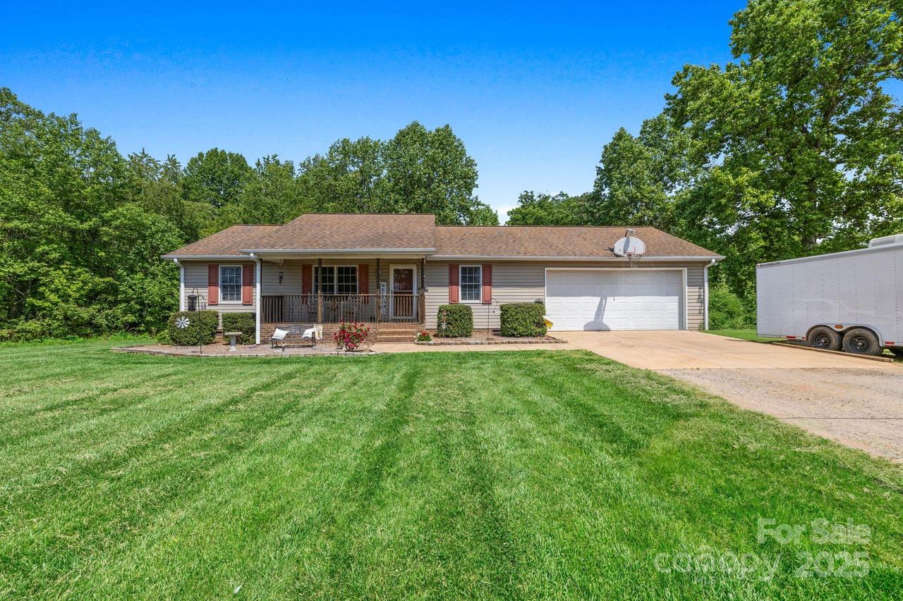 130 Helen Dr., Statesville, NC 28625