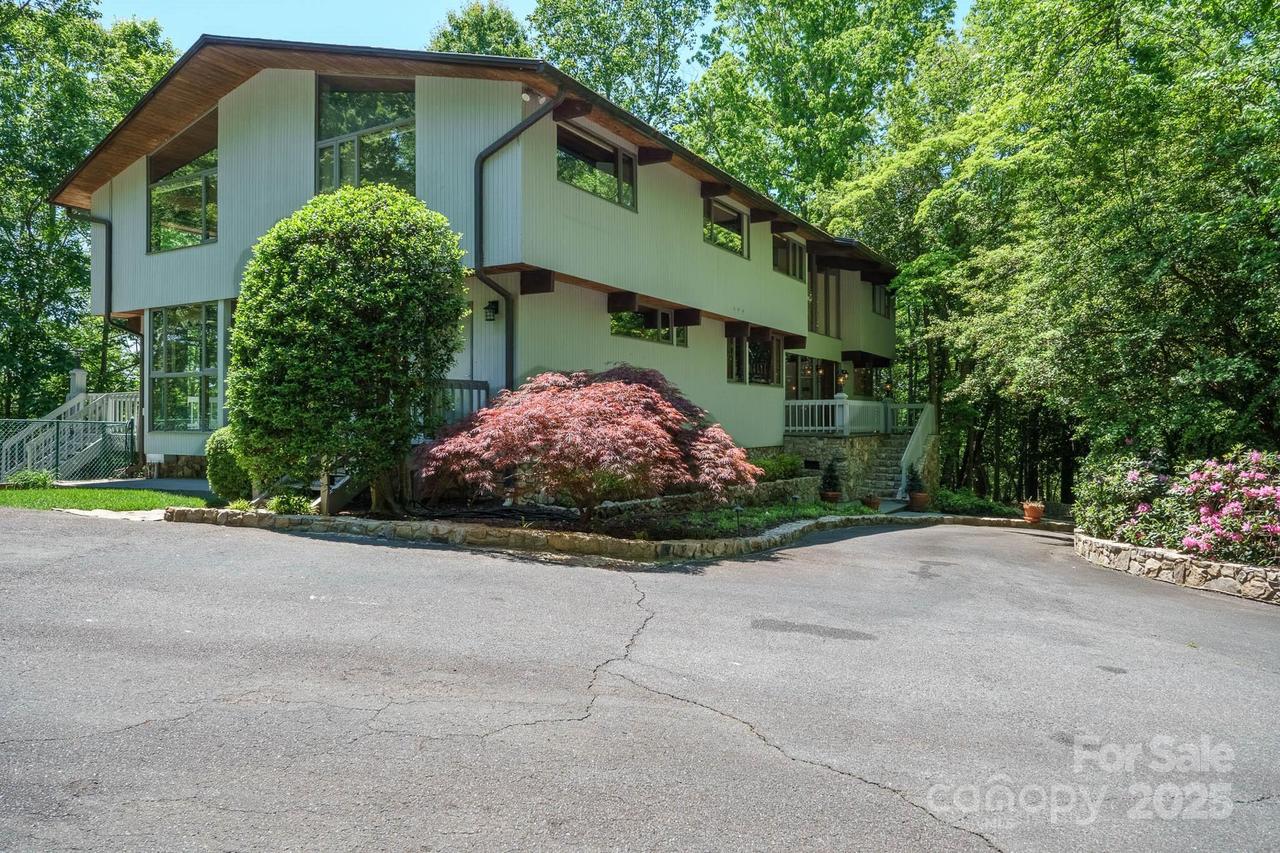 3165 Laurel Ridge Rd., Hickory, NC 28601
