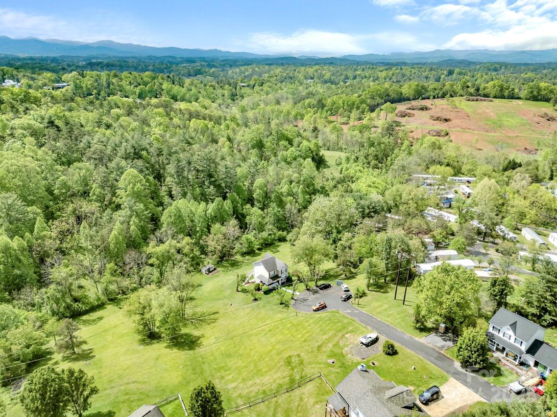 166 Kennedy Rd. #15, Weaverville, NC 28787