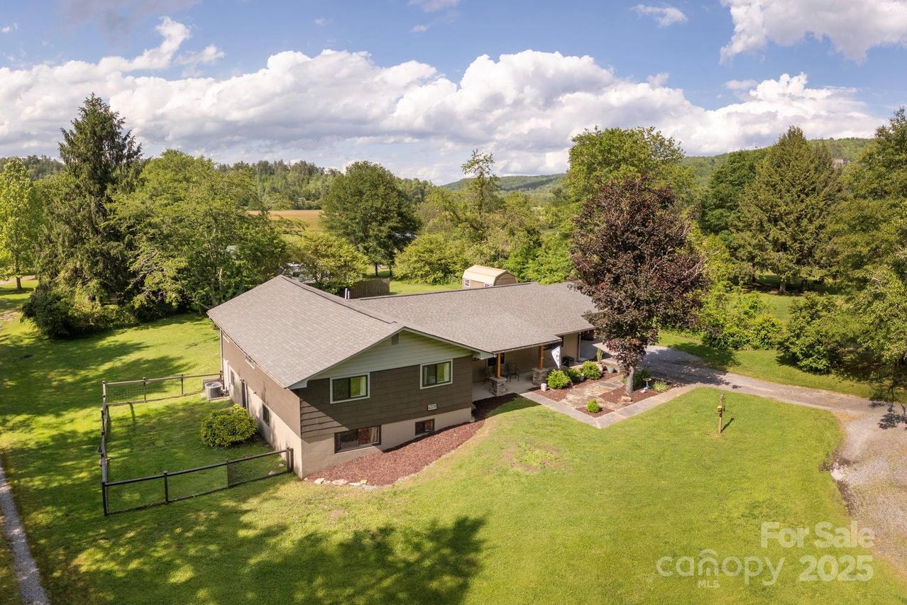 4329 Island Ford Rd., Brevard, NC 28712
