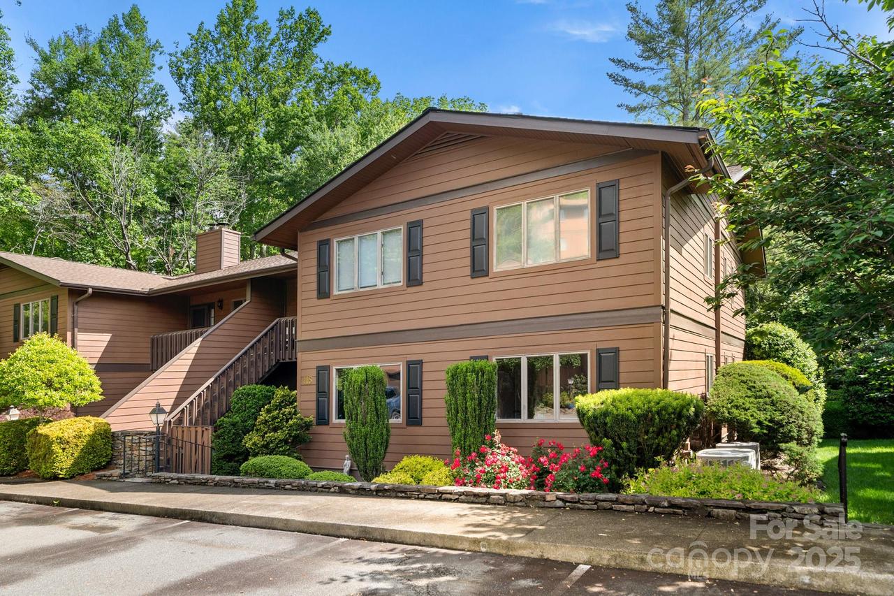 115 #2 Bent Tree Dr. #F2+Garage, Hendersonville, NC 28739