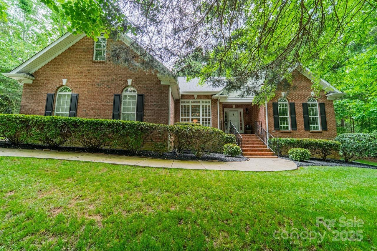4033 Weddington Manor Ct., Matthews, NC 28104