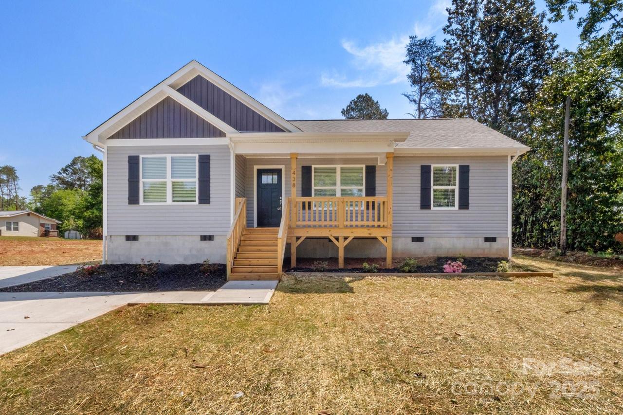 438 Forest Lake Rd., Forest City, NC 28043