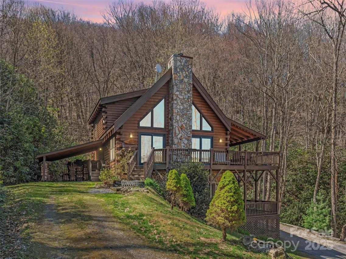 90 Junco Tr., Waynesville, NC 28785