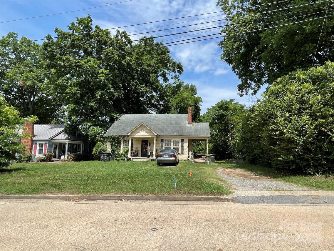 266 Moore Dr., Concord, NC 28025