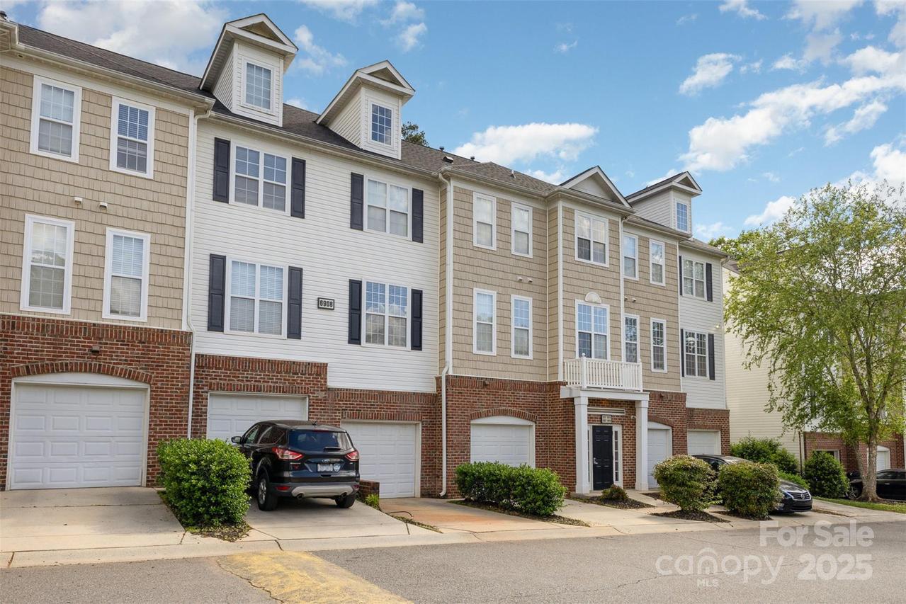6912 Park Place Dr., Charlotte, NC 28262