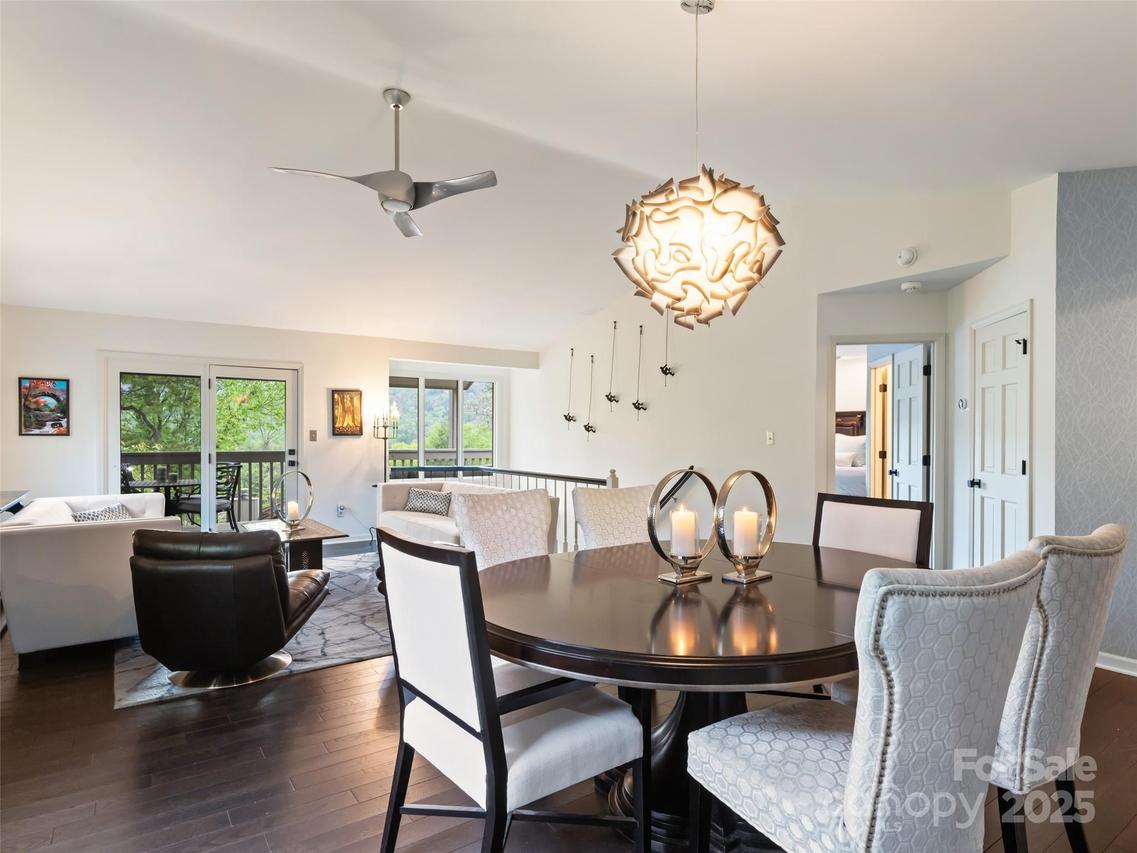 1901 Timber Tr., Asheville, NC 28804