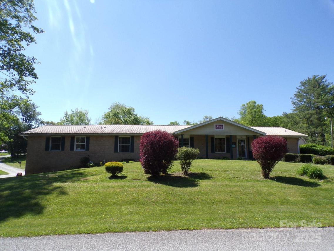 51 Fletcher View Dr., Fletcher, NC 28732