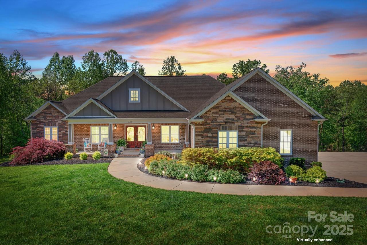 730 Oak Ridge Farms Cir. #14, Newton, NC 28658