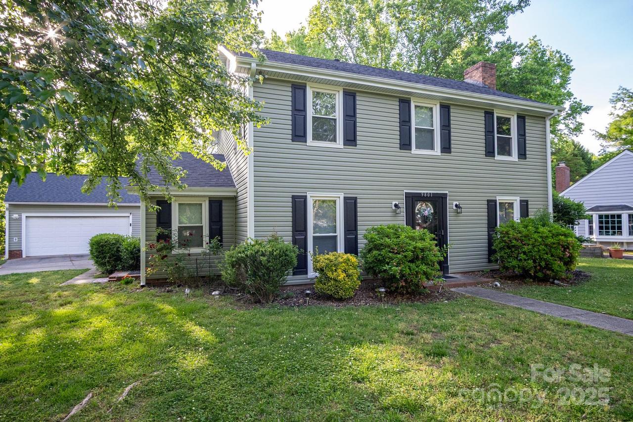 9801 Kent Village Dr., Charlotte, NC 28269