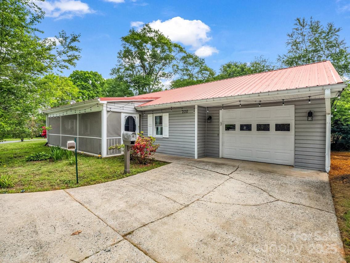 220 Big Springs Ave., Forest City, NC 28043