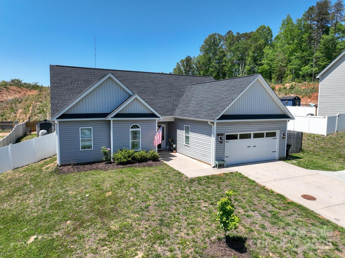 2205 Philadelphia Church Rd., Dallas, NC 28034