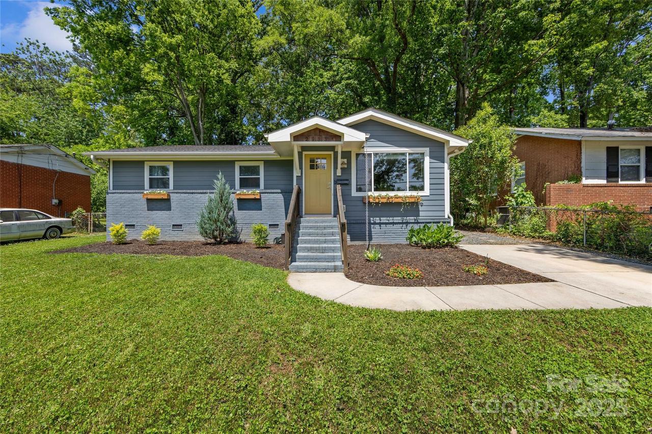 2933 Hilliard Dr., Charlotte, NC 28205