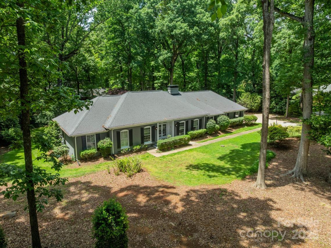 532 Courtney Ln., Matthews, NC 28105