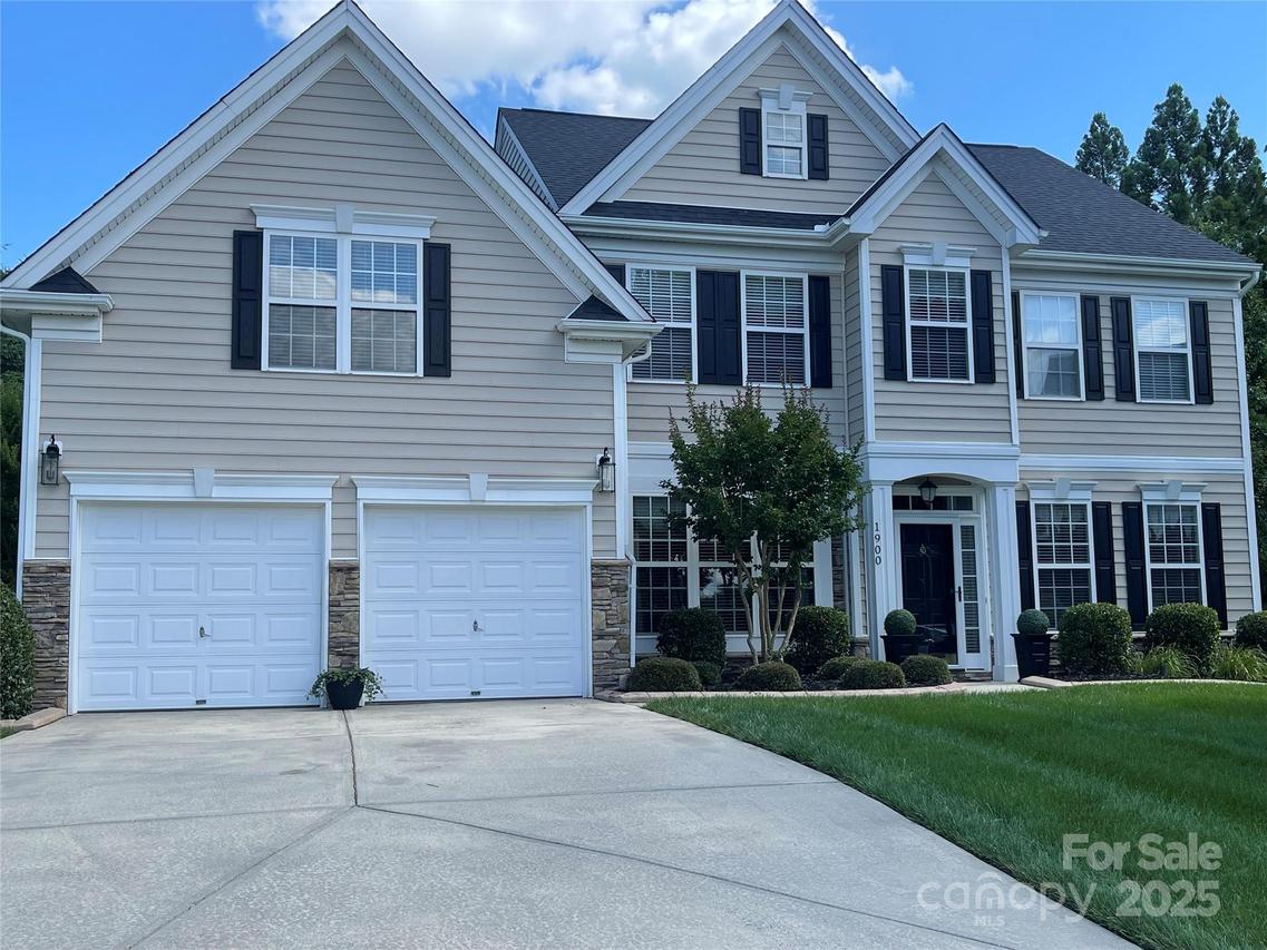 1900 Birchbrook Ct., Harrisburg, NC 28075
