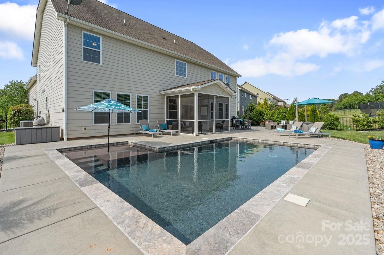 7405 Albemarle Dr., Denver, NC 28037