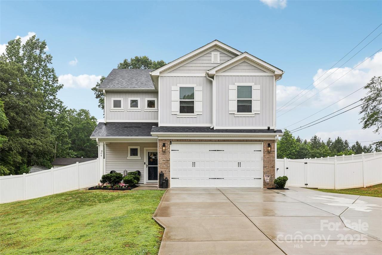 104 Trellis Ln., Troutman, NC 28166