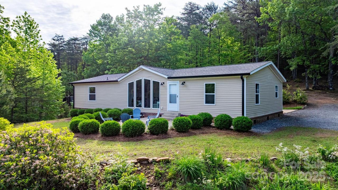 6618 Wards Gap Rd., Casar, NC 28020