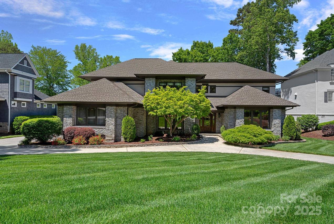 19501 River Falls Dr., Davidson, NC 28036