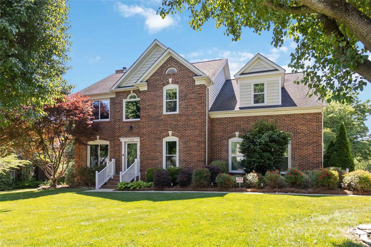 7700 Ninth Fairway Ln., Mint Hill, NC 28227