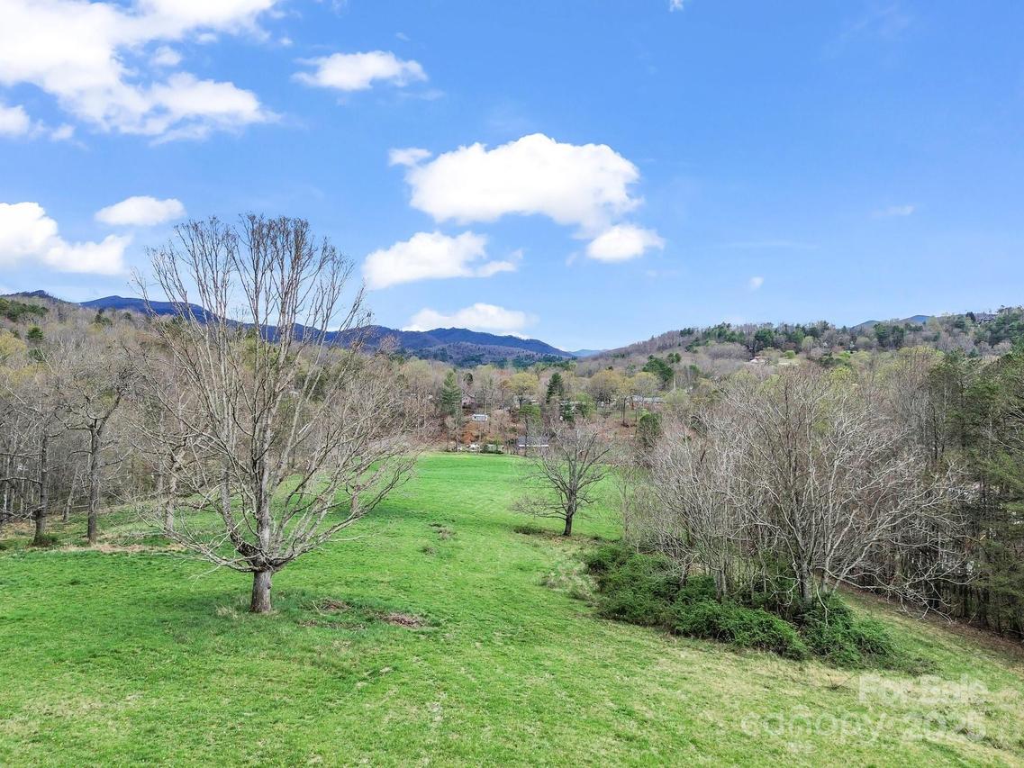 99999 Clarke Rd., Asheville, NC 28805
