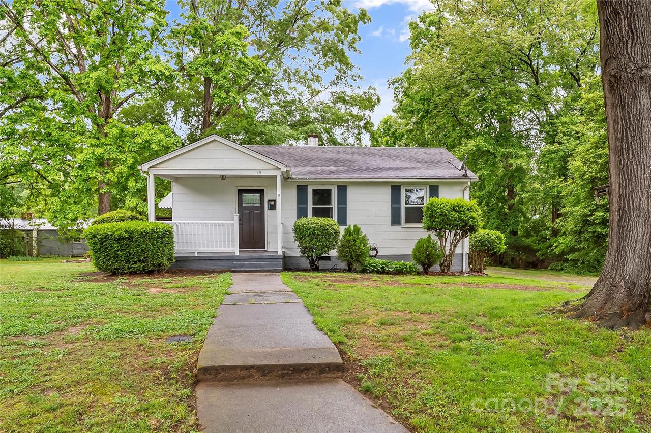 93 34th Street Ct., Hickory, NC 28601