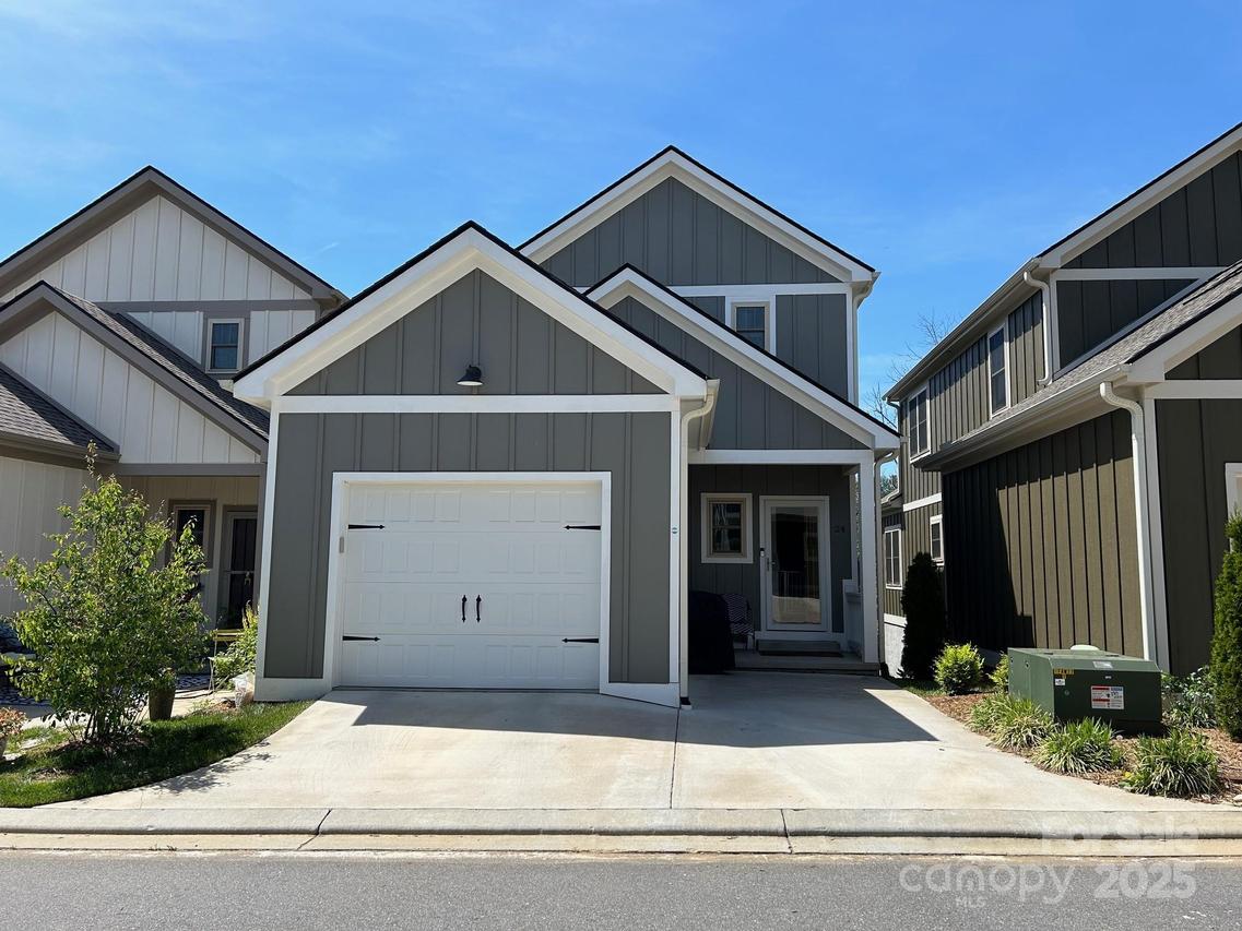 24 Wheeler Rd., Weaverville, NC 28787