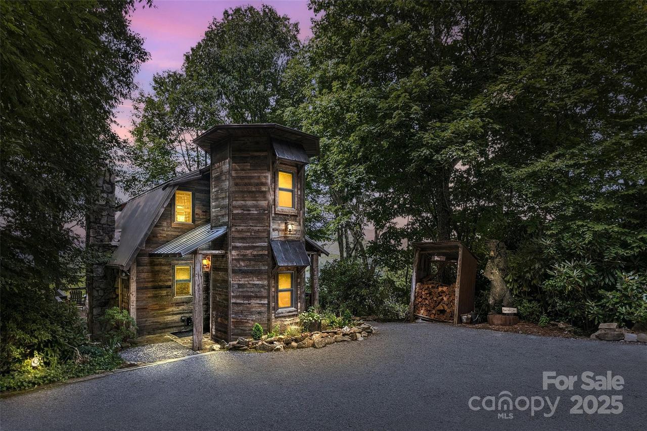 96 Evergreen Galax Ln., Maggie Valley, NC 28751