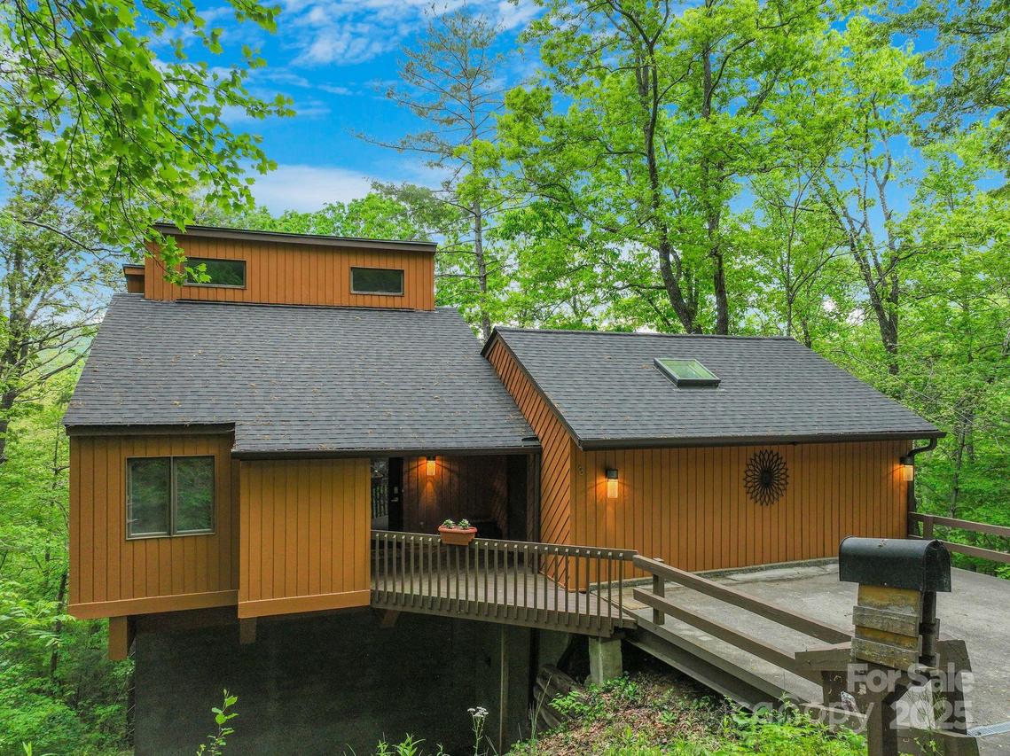 3 Azalea Ter., Asheville, NC 28803