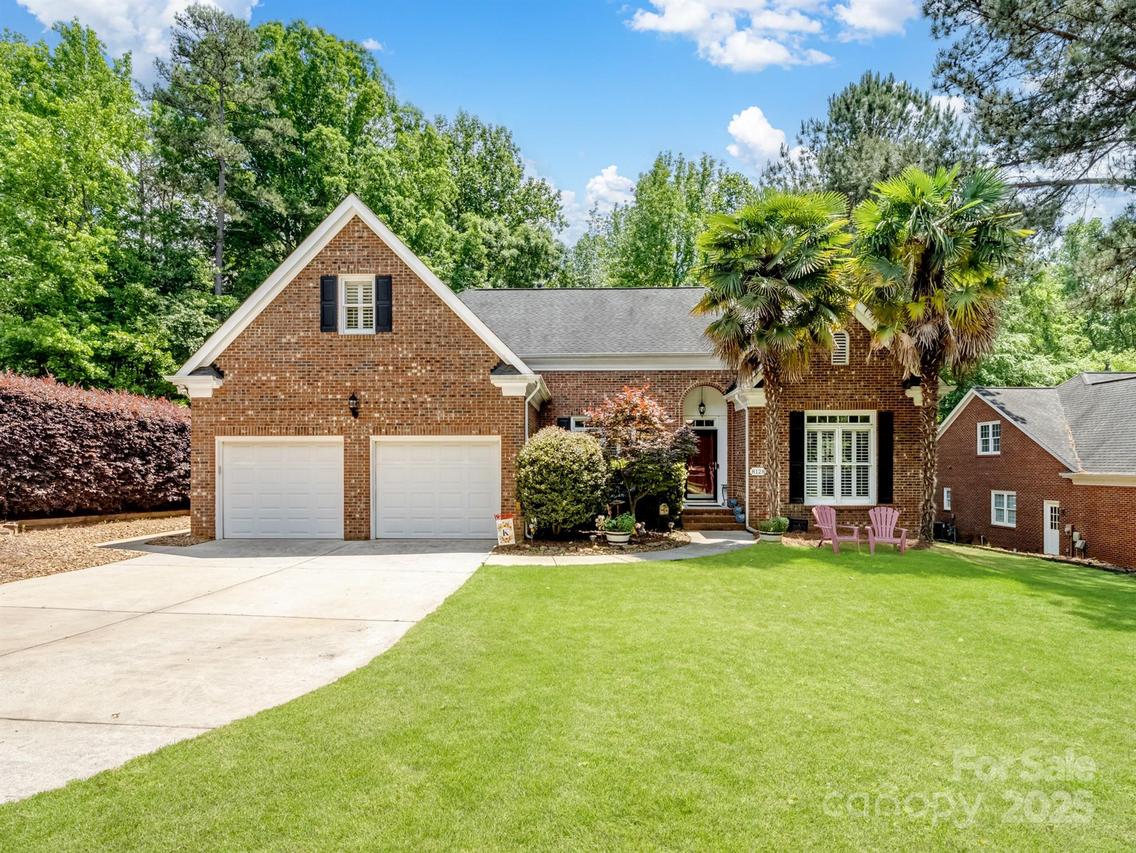 8128 Sealey Ct., Charlotte, NC 28277