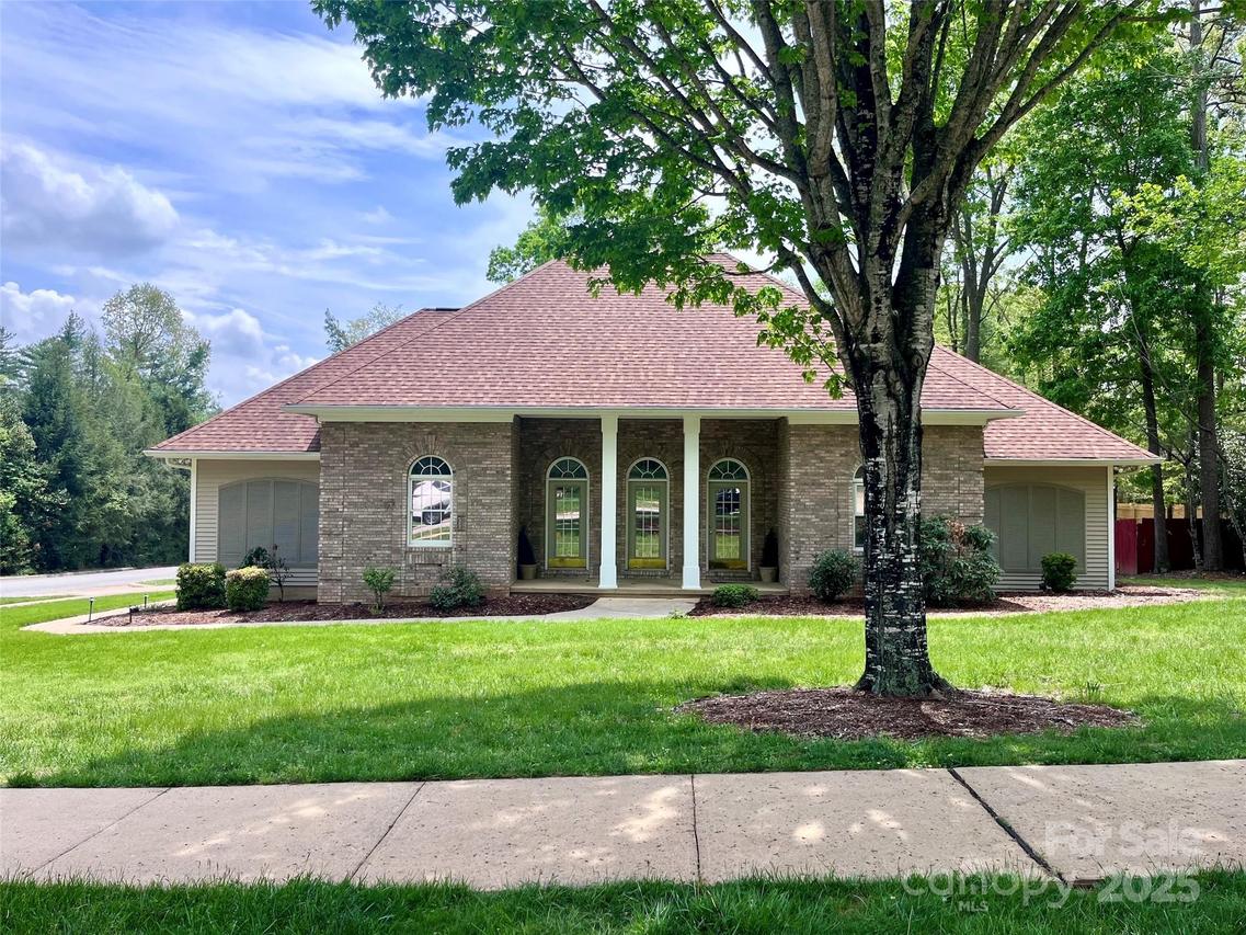 508 Pinchot Dr., Asheville, NC 28803