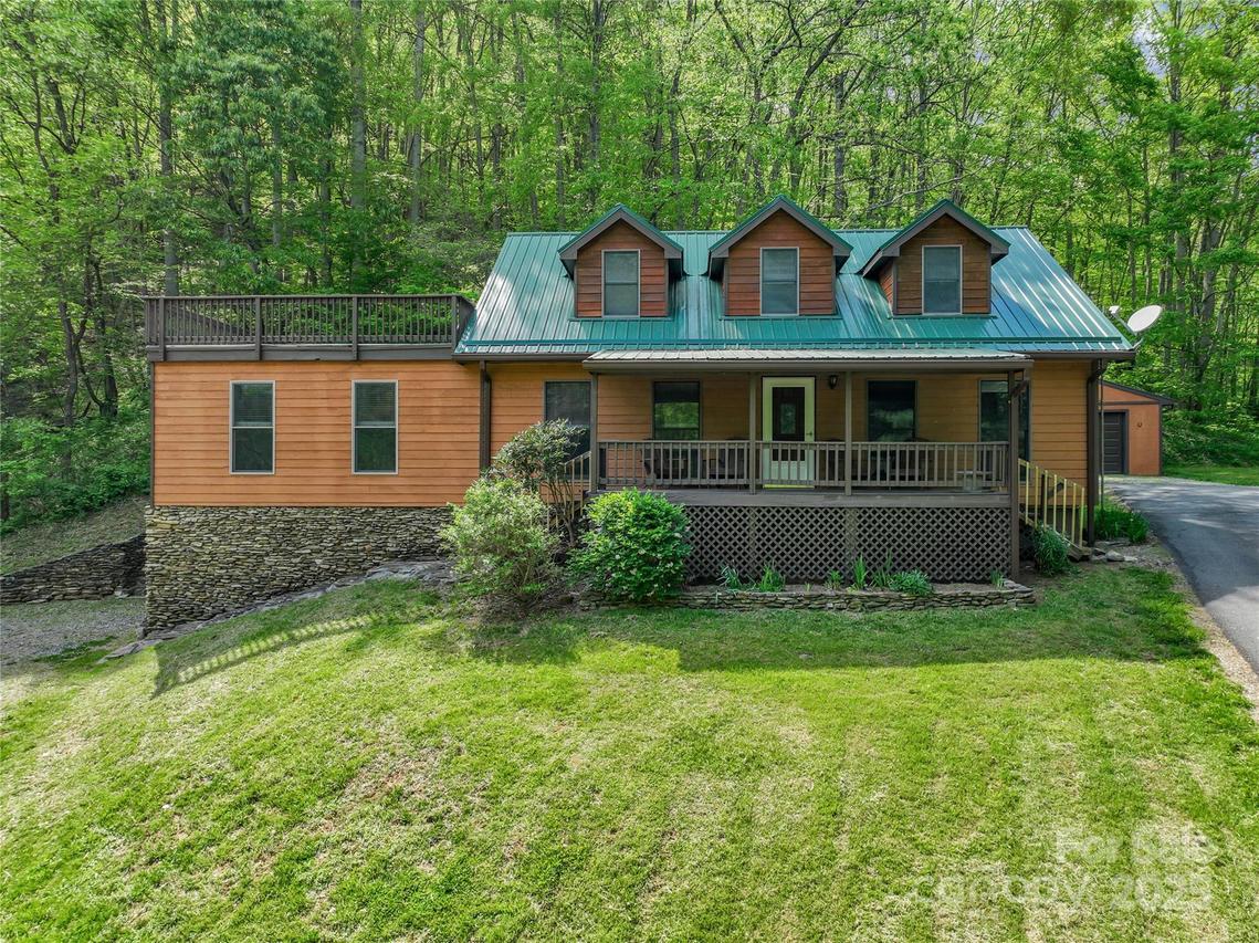 315 Morgan Branch Rd., Leicester, NC 28748