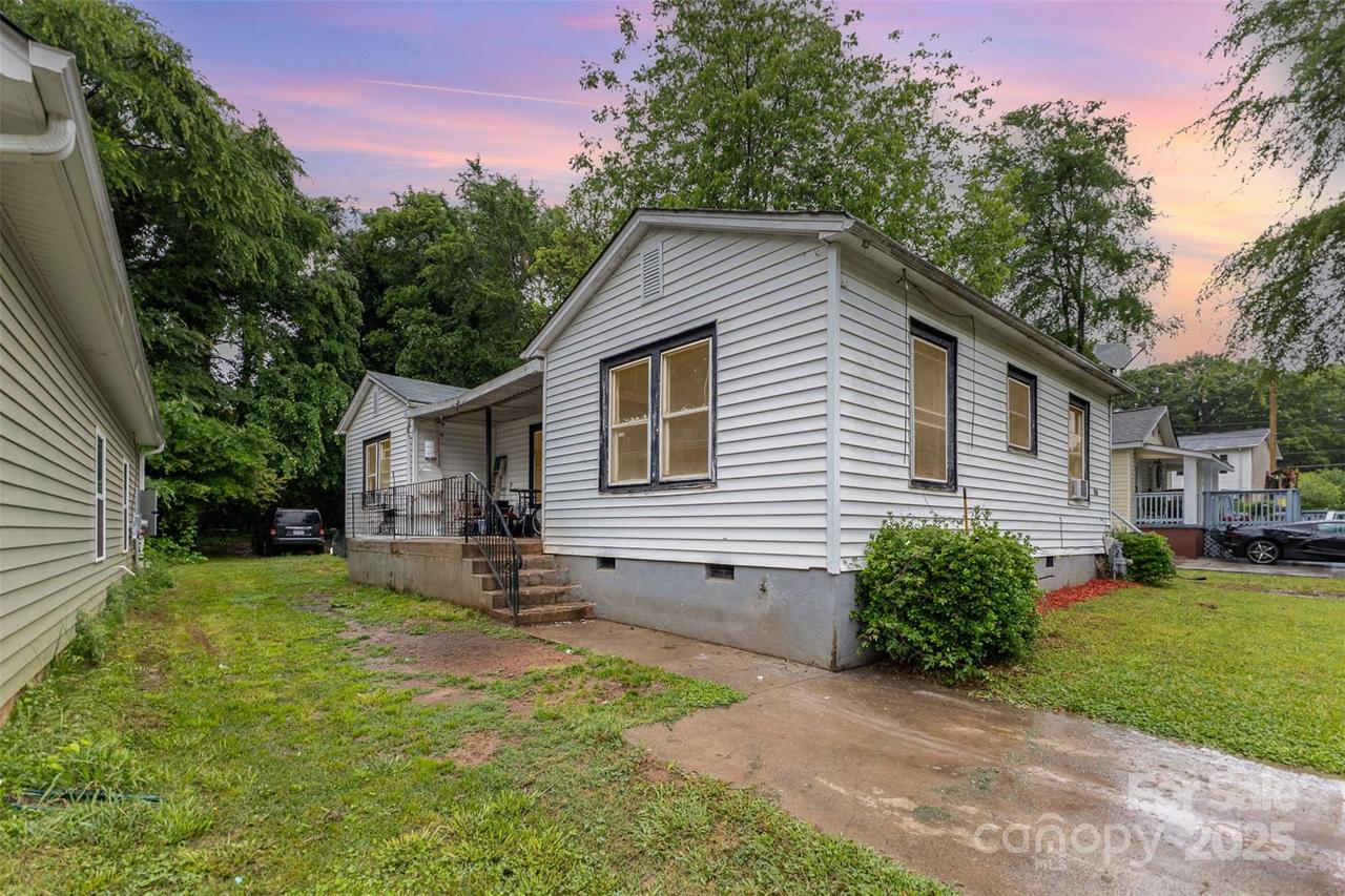 2622 Hemphill St., Charlotte, NC 28208
