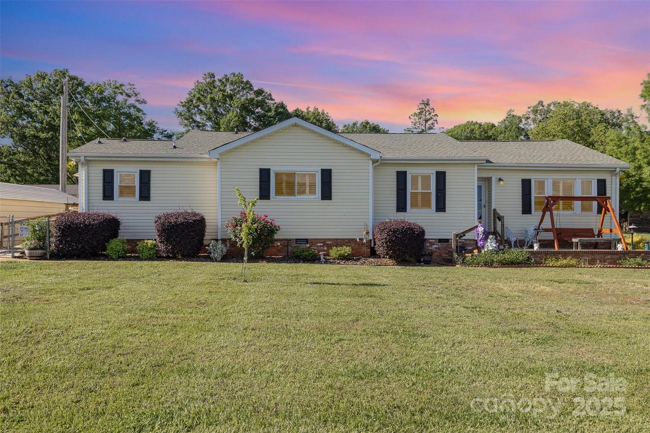 106 Rainbow St., Concord, NC 28025