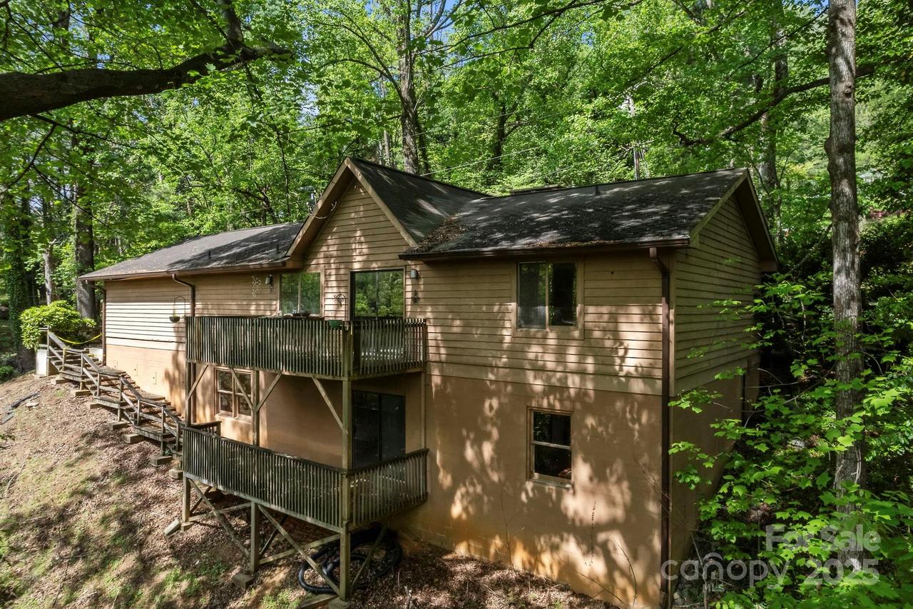 1020 Vineyard Rd., Tryon, NC 28782