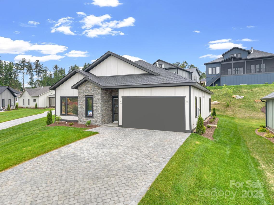 325 Avery Trail Dr. #34, Arden, NC 28704